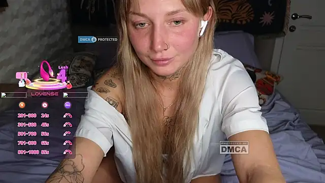Snapshot of GoodGirl0024 chatting on May 3, 8:37 pm GoodGirl0024 online show from May 3, 8:37 pm