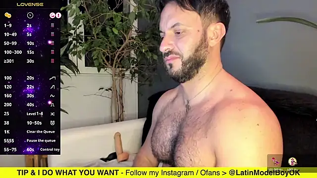 Snapshot of arielenbsas chatting on February 17, 4:53 am arielenbsas online show from February 17, 4:53 am