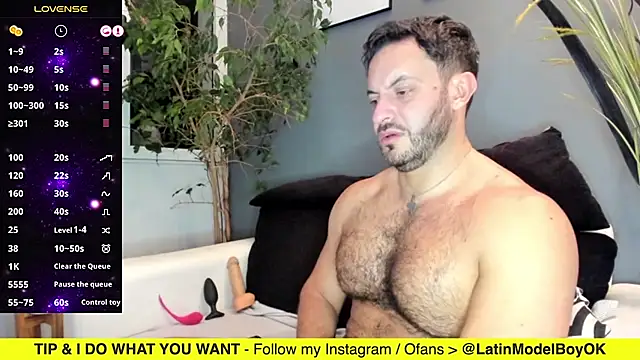 Snapshot of arielenbsas chatting on February 20, 4:50 am arielenbsas online show from February 20, 4:50 am