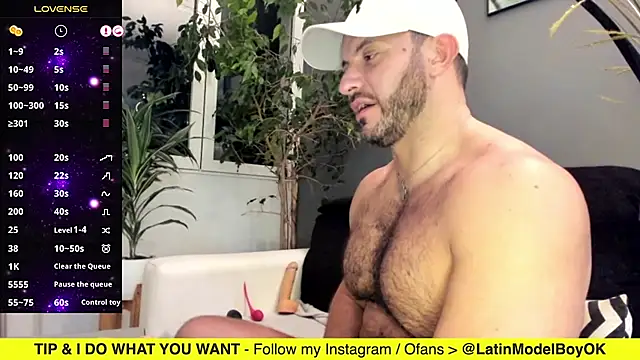 Snapshot of arielenbsas chatting on February 21, 4:51 am arielenbsas online show from February 21, 4:51 am