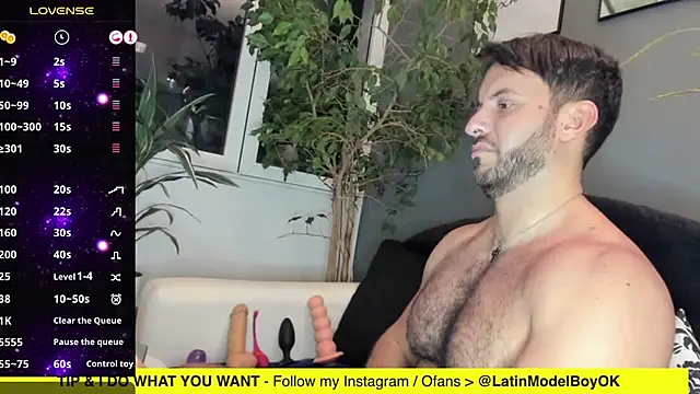 Snapshot of arielenbsas chatting on March 8, 1:50 am arielenbsas online show from March 8, 1:50 am