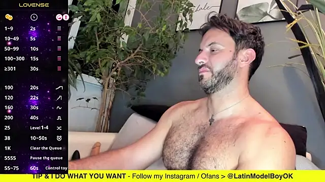 Snapshot of arielenbsas chatting on March 17, 3:14 am arielenbsas online show from March 17, 3:14 am