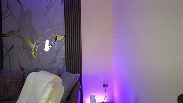 Snapshot of Anybuny chatting on October 29, 11:56 am Anybuny online show from October 29, 11:56 am