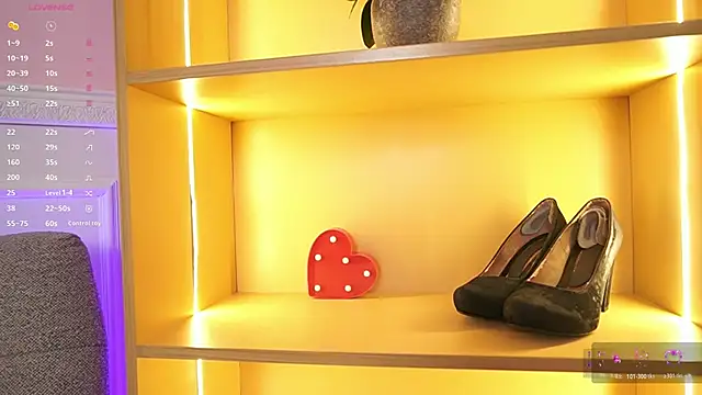 Snapshot of Anybuny chatting on November 15, 12:02 pm Anybuny online show from November 15, 12:02 pm