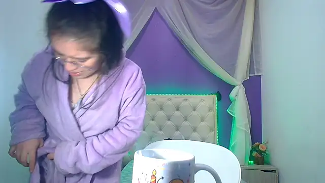 Ingrid Casas online show from December 15, 9:53 pm