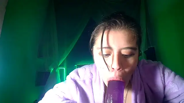 Ingrid Casas online show from December 16, 12:59 am