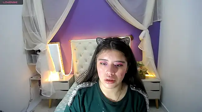 Ingrid Casas online show from December 29, 10:36 pm