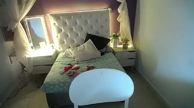 Ingrid Casas online show from January 17, 2:39 am