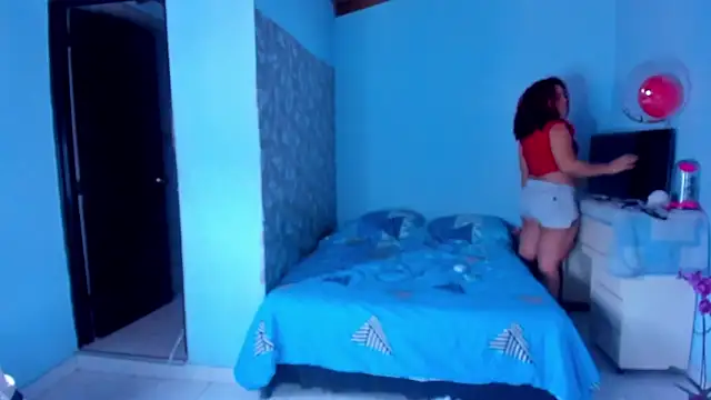 AngelaCoffee online show from February 17, 9:10 pm