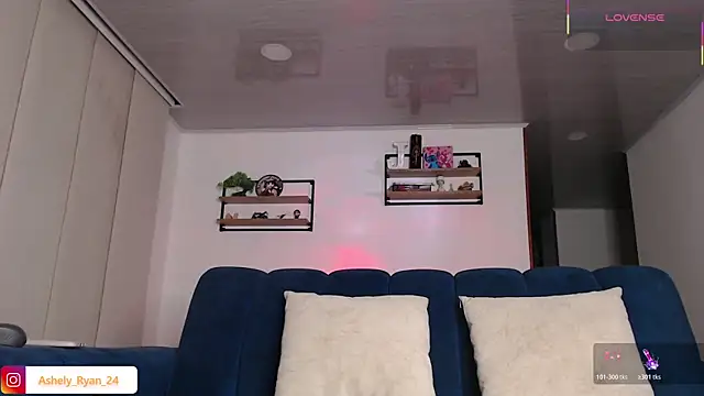 ashely ryan24 online show from April 10, 12:05 am