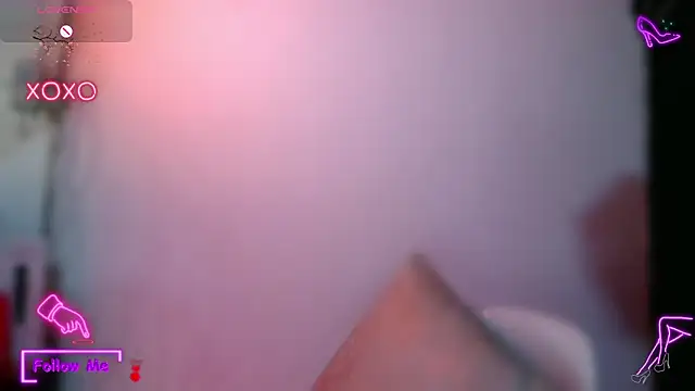 Snapshot of LauGrayJ chatting on October 4, 9:46 pm LauGrayJ online show from October 4, 9:46 pm