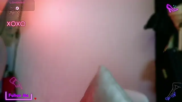 Snapshot of LauGrayJ chatting on October 24, 9:55 pm LauGrayJ online show from October 24, 9:55 pm