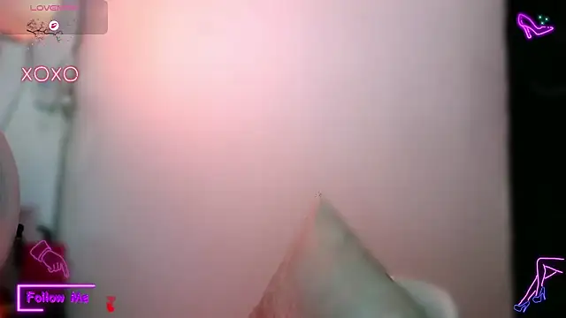 Snapshot of LauGrayJ chatting on November 3, 5:25 pm LauGrayJ online show from November 3, 5:25 pm