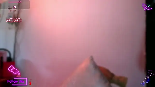 Snapshot of LauGrayJ chatting on November 10, 3:00 pm LauGrayJ online show from November 10, 3:00 pm