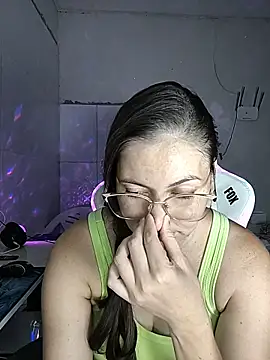 Snapshot of dani123unica chatting on October 15, 3:34 pm dani123unica online show from October 15, 3:34 pm