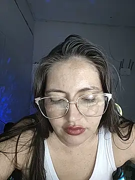 Snapshot of dani123unica chatting on October 19, 11:00 am dani123unica online show from October 19, 11:00 am