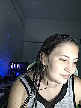 Snapshot of dani123unica chatting on May 26, 4:25 pm dani123unica online show from May 26, 4:25 pm