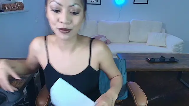 xKimRose online show from March 4, 5:41 pm