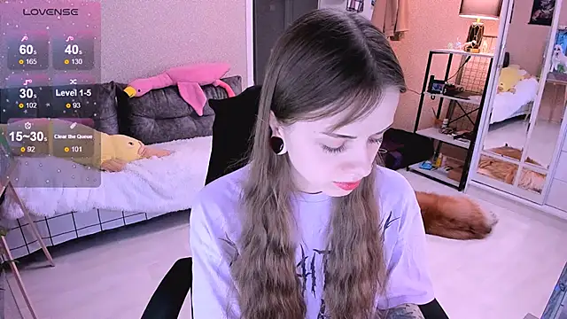 Snapshot of NaniMoore chatting on January 6, 6:14 am NaniMoore online show from January 6, 6:14 am