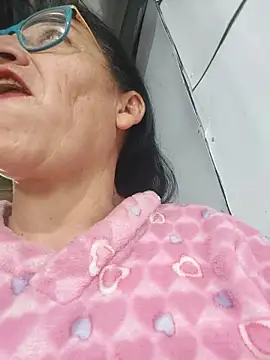 clarita 01 online show from February 13, 12:56 pm