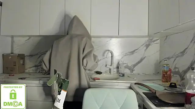 Snapshot of Ayesha_Thebestt chatting on January 9, 10:33 pm Ayesha Thebestt online show from January 9, 10:33 pm