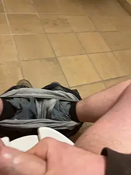 Snapshot of Bolo23693 chatting on February 7, 1:01 pm Bolo23693 online show from February 7, 1:01 pm