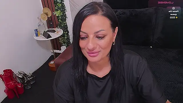 VixenSelena online show from September 30, 7:02 am