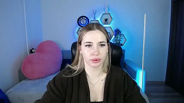 SabrinViolet online show from January 16, 9:13 am