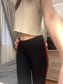 Snapshot of Magdalene_Janette chatting on December 11, 11:19 am Magdalene Janette online show from December 11, 11:19 am