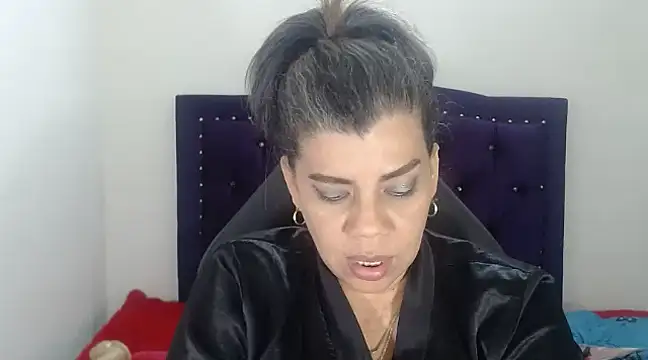 vikyadams online show from February 13, 4:32 am