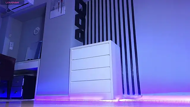 tinki winkii online show from February 6, 2:22 am