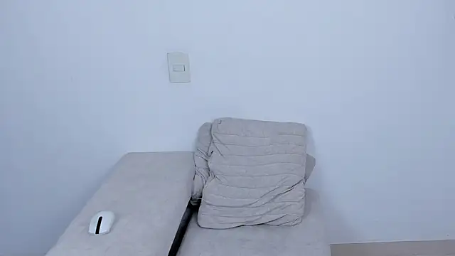 Snapshot of laurent_nova chatting on March 13, 9:59 pm laurent nova online show from March 13, 9:59 pm