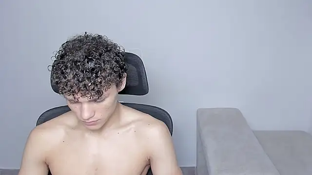 Snapshot of laurent_nova chatting on September 16, 6:31 pm laurent nova online show from September 16, 6:31 pm