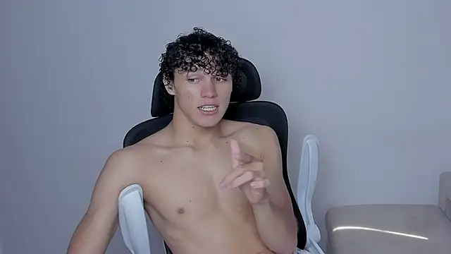 Snapshot of laurent_nova chatting on November 23, 5:57 pm laurent nova online show from November 23, 5:57 pm