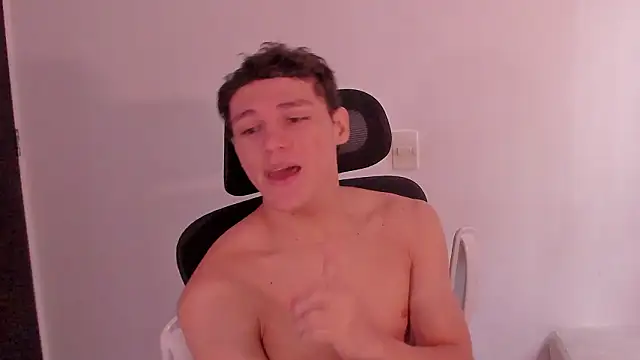 laurent nova online show from March 18, 7:28 pm