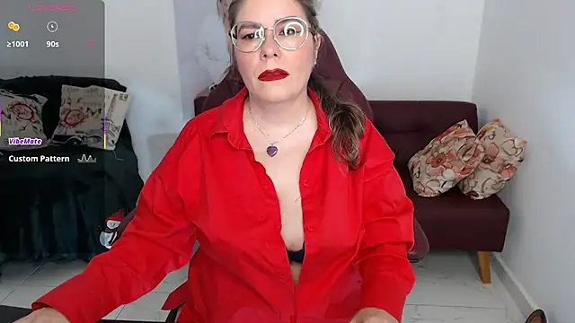 Snapshot of zehra_sanem chatting on November 19, 7:25 pm zehra sanem online show from November 19, 7:25 pm