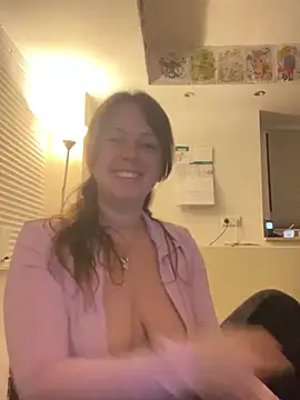 Snapshot of Countesss chatting on December 24, 12:11 am Countesss online show from December 24, 12:11 am