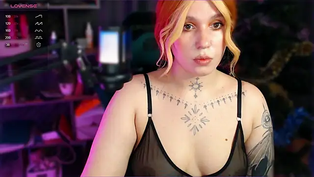 The Full Red Moon online show from December 12, 3:05 pm