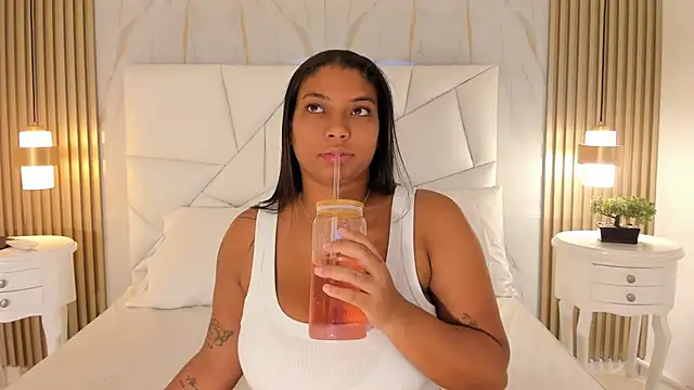 belacampbell online show from April 10, 5:01 am