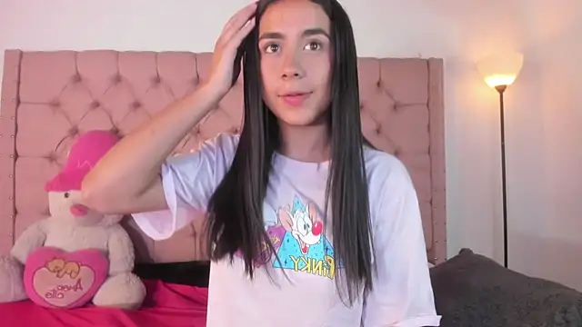 xanna sweet online show from February 15, 4:56 pm