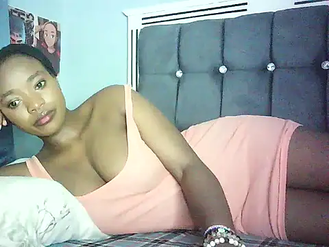 Cryaluna online show from March 30, 9:21 am