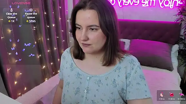 FeralPeach online show from December 14, 8:52 am