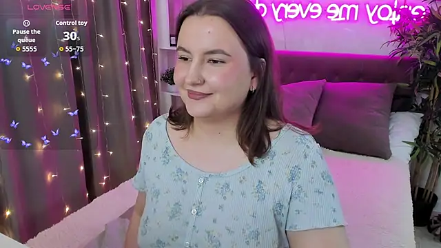 FeralPeach online show from February 20, 6:26 am