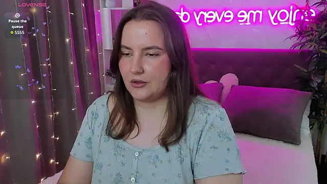 FeralPeach online show from July 13, 8:39 am
