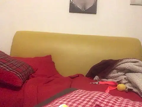 Snapshot of DragonPink chatting on January 6, 10:58 pm DragonPink online show from January 6, 10:58 pm