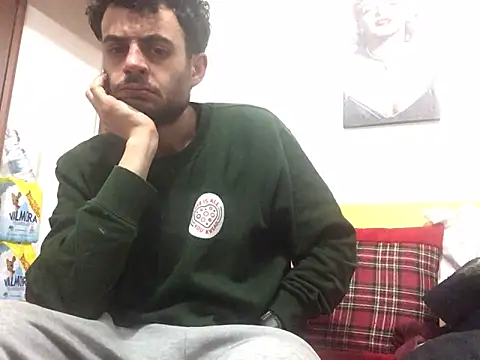 Snapshot of DragonPink chatting on January 16, 10:34 pm DragonPink online show from January 16, 10:34 pm