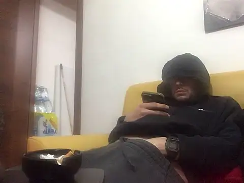 Snapshot of DragonPink chatting on January 25, 8:53 pm DragonPink online show from January 25, 8:53 pm