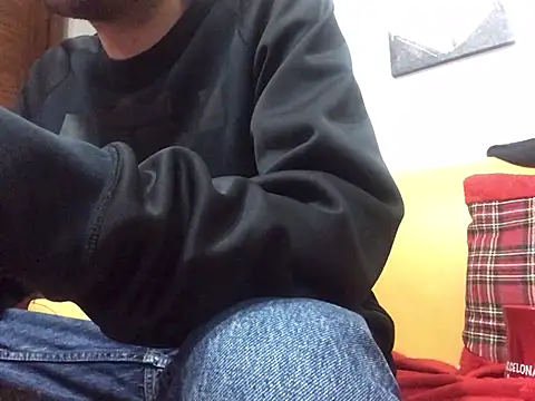 Snapshot of DragonPink chatting on March 9, 12:42 am DragonPink online show from March 9, 12:42 am