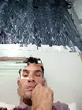 Snapshot of 719610 chatting on November 9, 2:32 am 719610 online show from November 9, 2:32 am