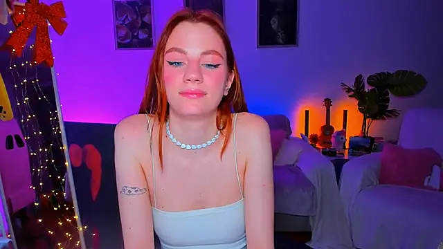 Snapshot of Alyssa_Smitt chatting on March 6, 11:42 pm Alyssa Smitt online show from March 6, 11:42 pm